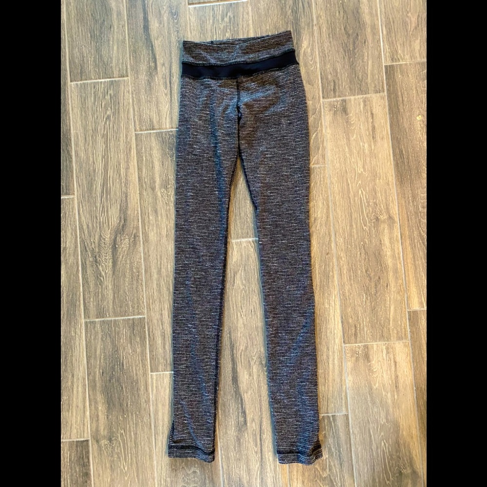 Lululemon Skinny Groove Pant
Diamond Jacquard Space Dye Black Deep Coal / Black